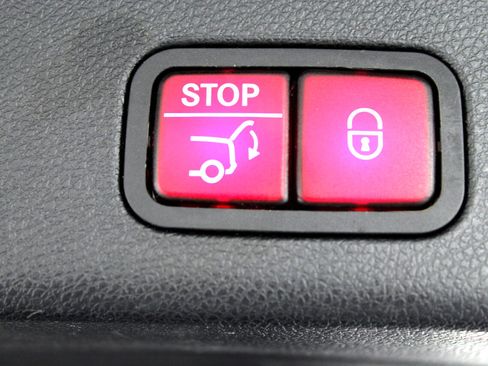 Used 2018 Mercedes-Benz GLS 450 4MATIC w/ Premium Package image 77