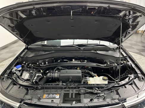 Certified 2023 Ford Explorer ST-Line w/ Class IV Trailer Tow Package image 31