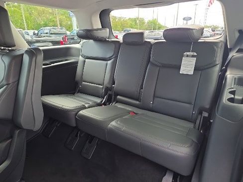 Certified 2025 Ford Expedition Active AWD/4WD image 18