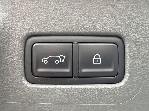 Used 2025 Hyundai Santa Fe SE FWD image 19