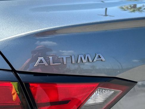 Used 2023 Nissan Altima 2.5 SL FWD image 5