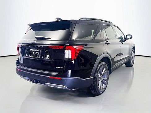 New 2026 Ford Explorer Active AWD/4WD image 7