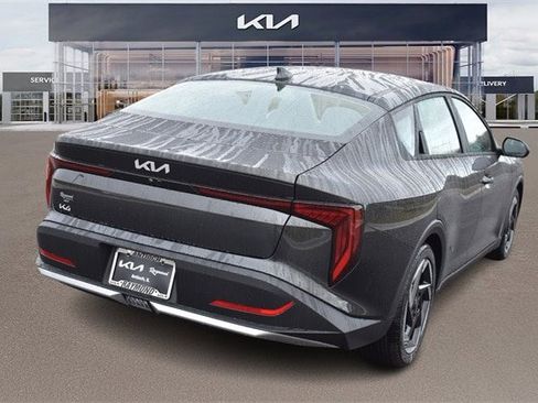 New 2025 Kia K4 EX image 3