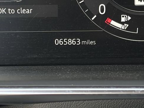 Used 2020 Land Rover Range Rover Sport HSE image 12