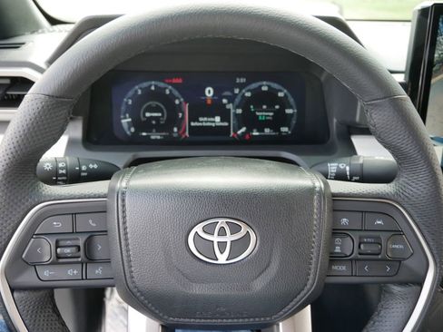 Certified 2024 Toyota Tacoma TRD Off-Road AWD/4WD image 27