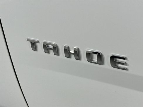 Used 2020 Chevrolet Tahoe LT w/ Luxury Package RWD image 15