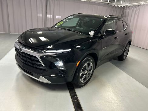 Used 2024 Chevrolet Blazer LT w/ Convenience Package image 3
