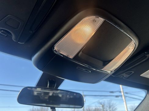 Used 2023 Dodge Charger SXT image 23