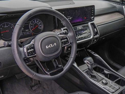 Certified 2023 Kia Sorento S image 9