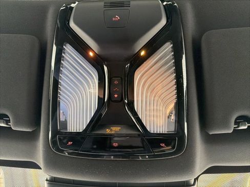 Certified 2023 BMW 540i xDrive w/ M Sport Package image 28