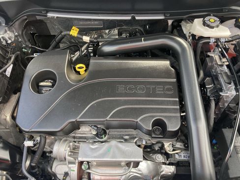 Used 2024 Chevrolet Equinox LT image 18