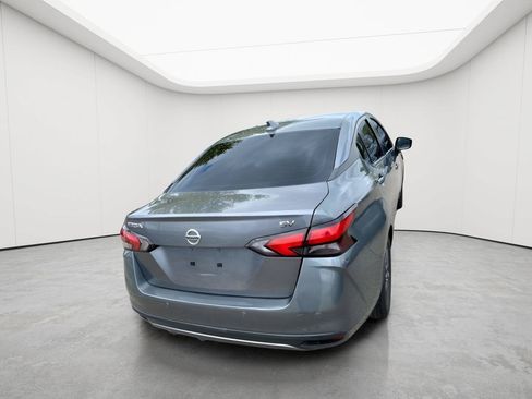 Used 2021 Nissan Versa SV FWD image 11