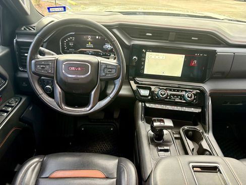 Used 2022 GMC Sierra 1500 AT4 w/ AT4 Premium Package AWD/4WD image 14