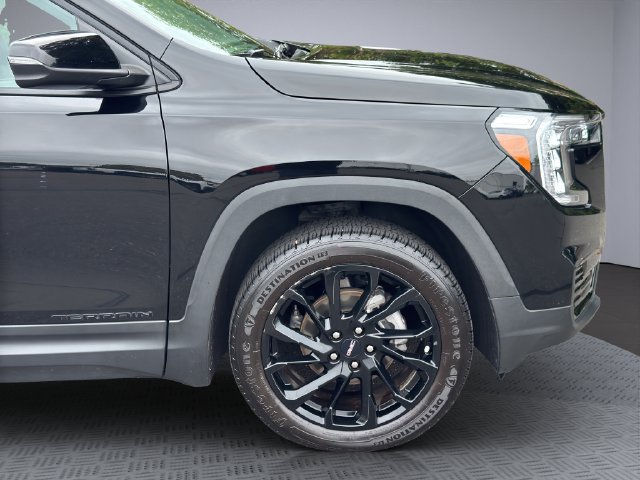 Used 2023 GMC Terrain SLE w/ Driver Convenience Package AWD/4WD image 29
