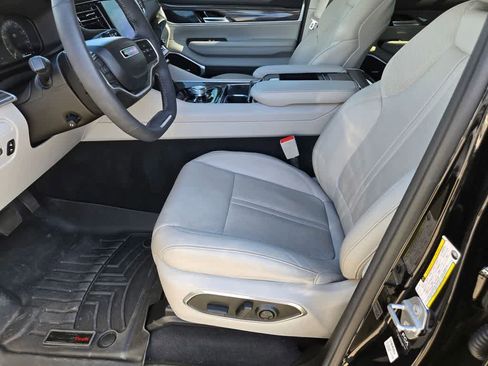 Used 2022 Jeep Wagoneer Series II image 17