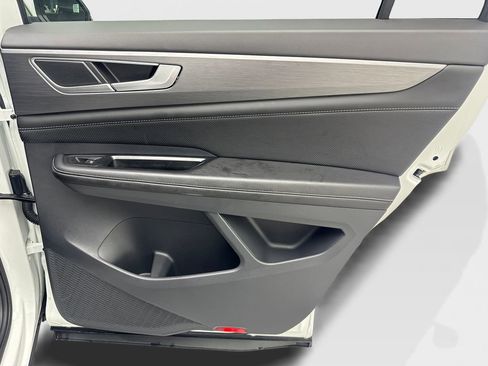 Used 2024 Volkswagen Atlas Cross Sport SE image 43