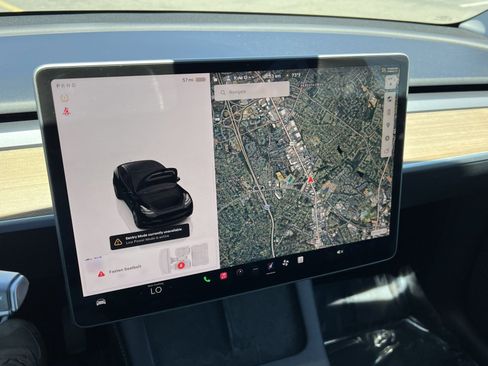 Used 2023 Tesla Model Y Long Range AWD/4WD image 21