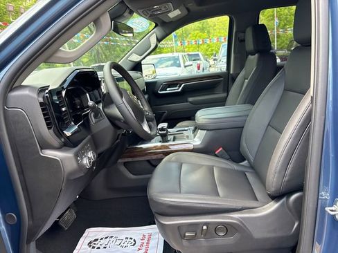 Used 2026 GMC Sierra 1500 Elevation w/ Elevation Premium Package AWD/4WD image 8