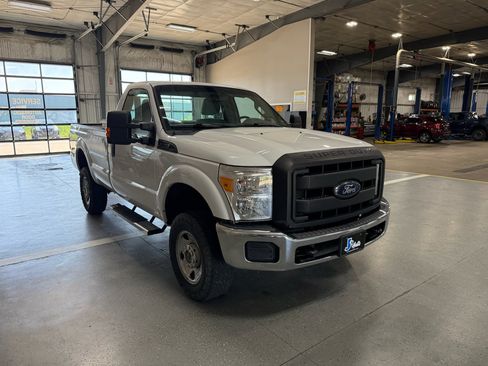 Used 2014 Ford F250 XL w/ Power Equipment Group AWD/4WD image 4