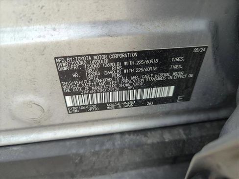 Used 2024 Toyota RAV4 SE w/ Convenience Package image 18