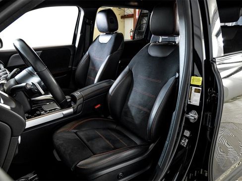 Used 2023 Mercedes-Benz EQB 300 4MATIC image 33