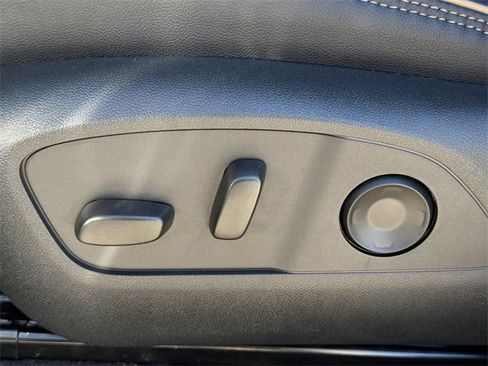 New 2026 Chevrolet Traverse High Country image 24