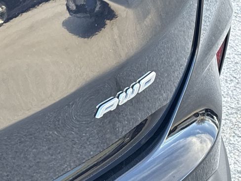 Used 2022 Ford Edge SEL image 21