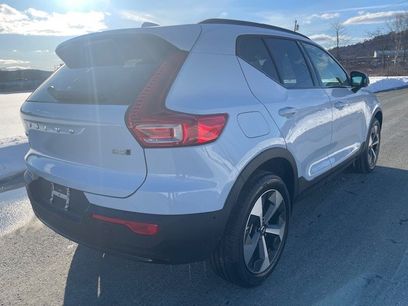 New 2026 Volvo XC40 B5 Plus w/ Protection Package Premier