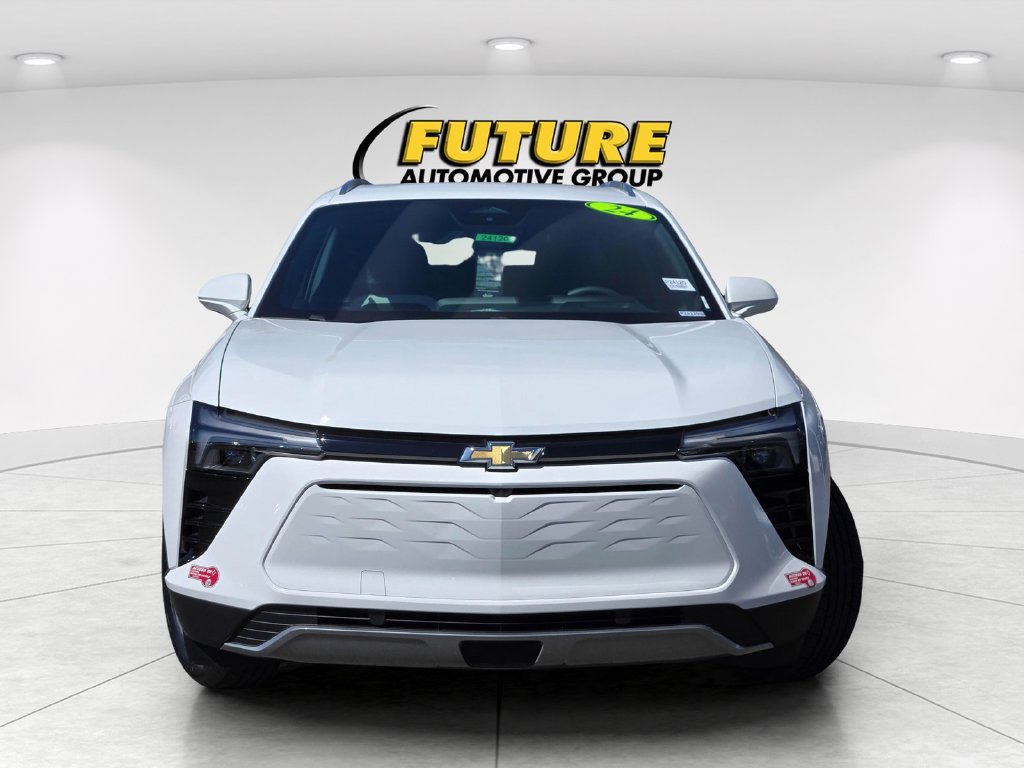 Used 2024 Chevrolet Blazer EV LT AWD/4WD image 2