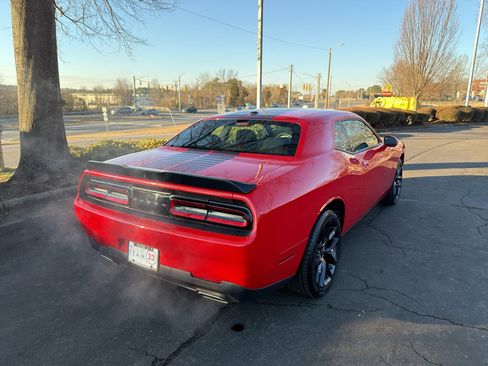 Used 2022 Dodge Challenger SXT w/ Blacktop Package image 7
