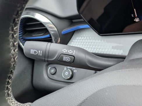 New 2026 Chevrolet Trax LT w/ Driver Confidence Package FWD image 27