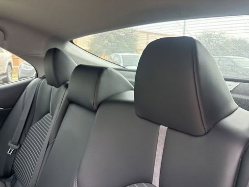 Used 2024 Toyota Camry SE image 8