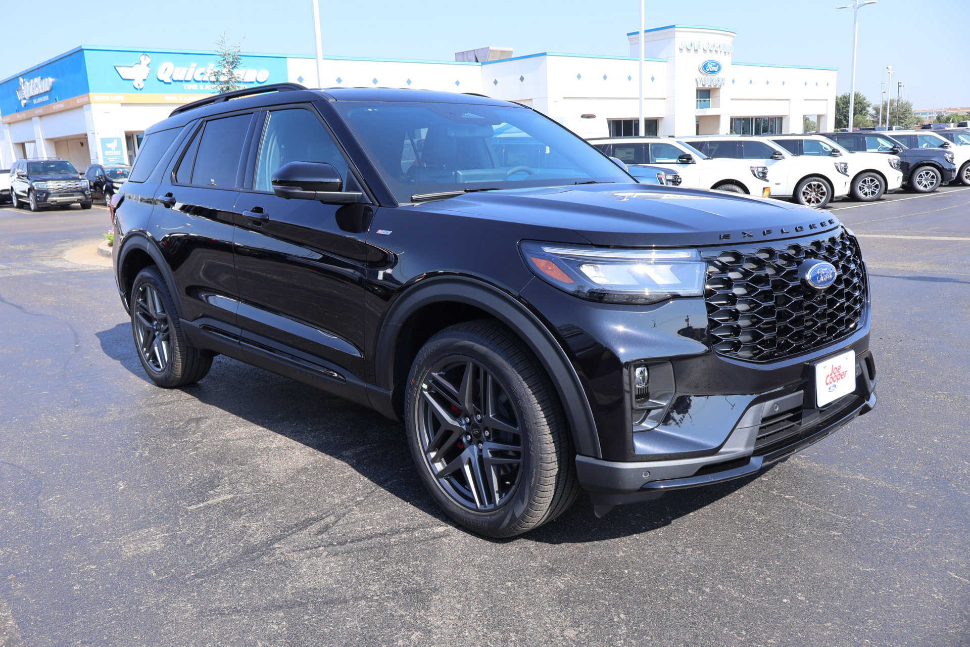 New 2026 Ford Explorer ST-Line w/ ST-Line Street Pack AWD/4WD image 1