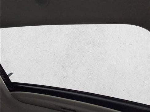 Certified 2025 Hyundai Venue SEL image 15