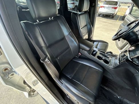 Used 2019 Jeep Grand Cherokee Limited w/ Luxury Group II image 21