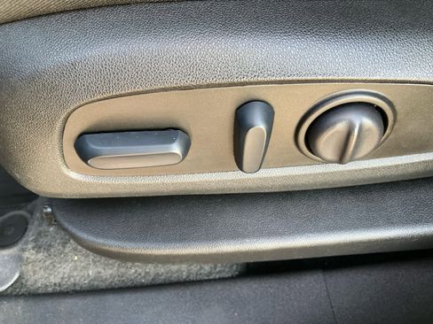 Certified 2023 GMC Terrain SLE w/ Driver Convenience Package image 11