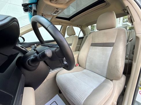 Used 2014 Toyota Camry XLE w/ Moonroof Package FWD image 24