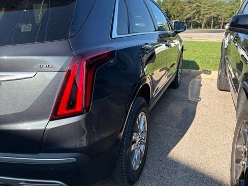 Used 2022 Cadillac XT5 Premium Luxury AWD/4WD image 5