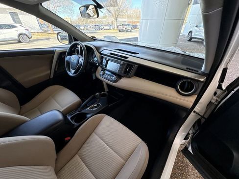 Used 2015 Toyota RAV4 XLE image 29
