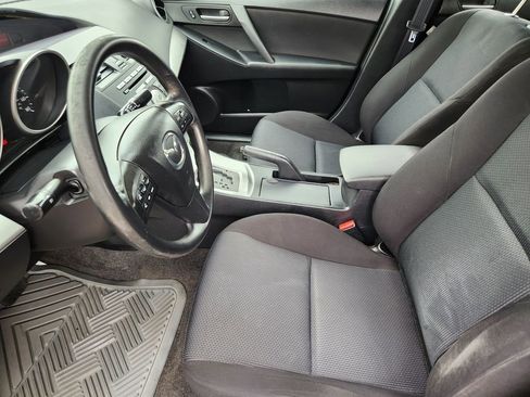 Used 2011 MAZDA MAZDA3 i Touring FWD image 4
