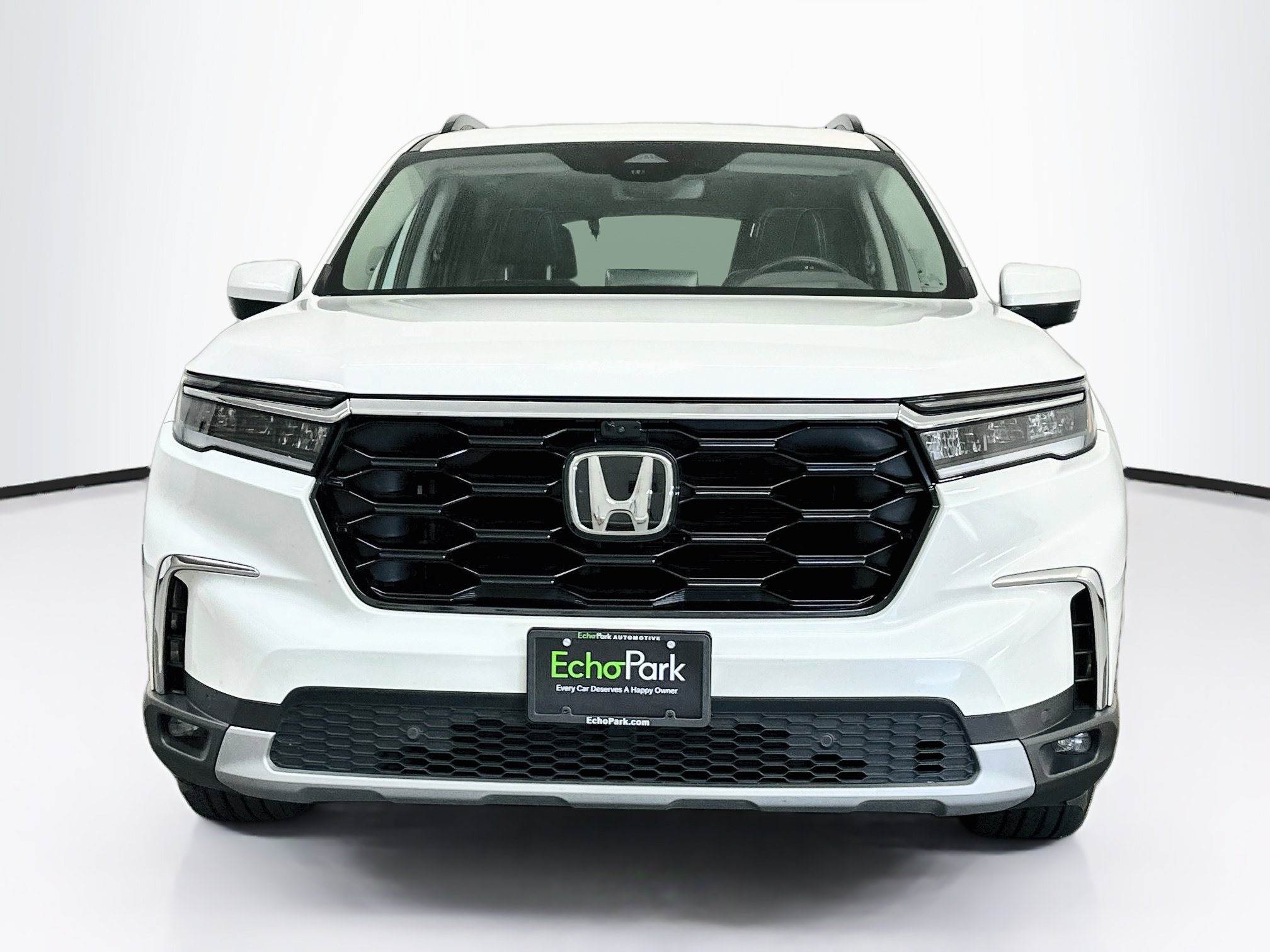 Used 2025 Honda Pilot Elite image 2