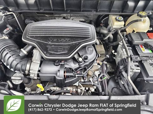 Used 2017 Cadillac XT5 Luxury w/ Driver Awareness Package image 36