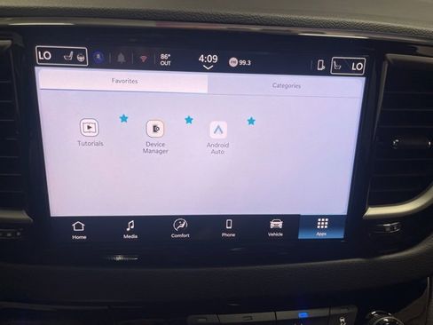 New 2025 Chrysler Voyager LX image 15