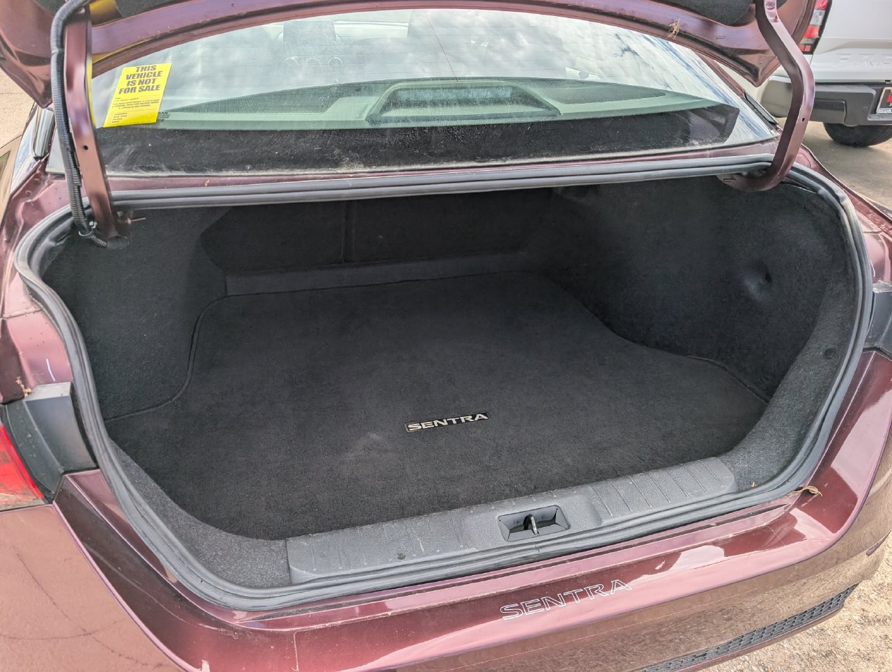 Used 2024 Nissan Sentra SV FWD image 28
