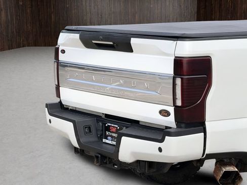 Used 2020 Ford F250 Platinum w/ FX4 Off-Road Package AWD/4WD image 21