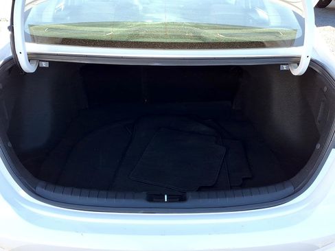 Used 2024 Kia Forte LXS image 7