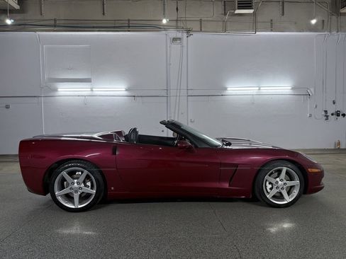 Used 2006 Chevrolet Corvette Convertible w/ Preferred Equipment Group image 22
