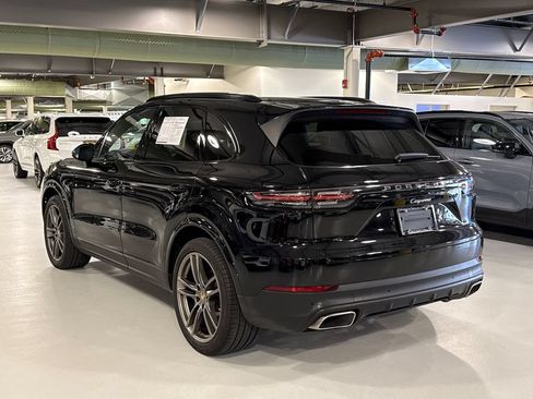 Used 2021 Porsche Cayenne AWD/4WD image 4