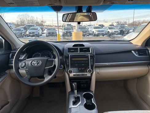 Used 2012 Toyota Camry LE image 17