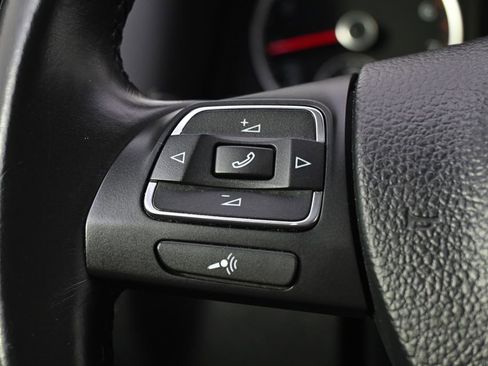 Used 2018 Volkswagen Tiguan Limited w/ Premium Package image 33